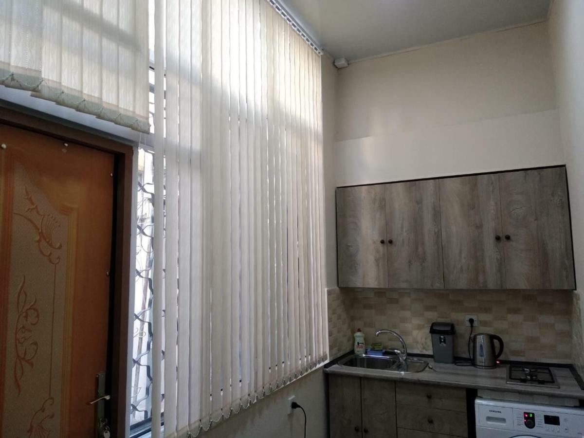 Apartment On The Delara Aliyeva Street Baku Exterior photo